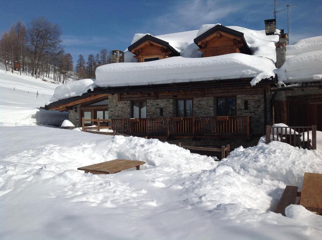 Agriturismo Il Fiocco Cesana Torinese Buitenkant foto