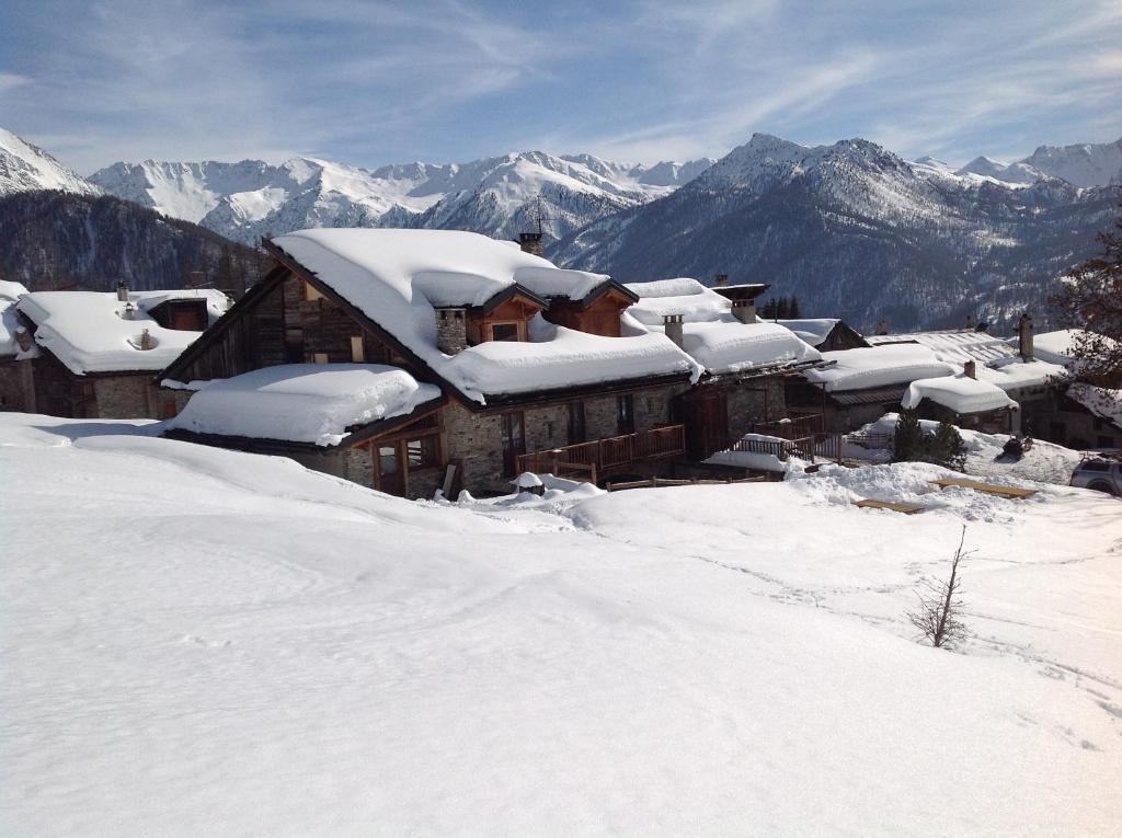Agriturismo Il Fiocco Cesana Torinese Buitenkant foto